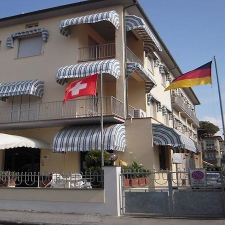 Hotel Perla Del Mare Lido di Camaiore Exteriér fotografie